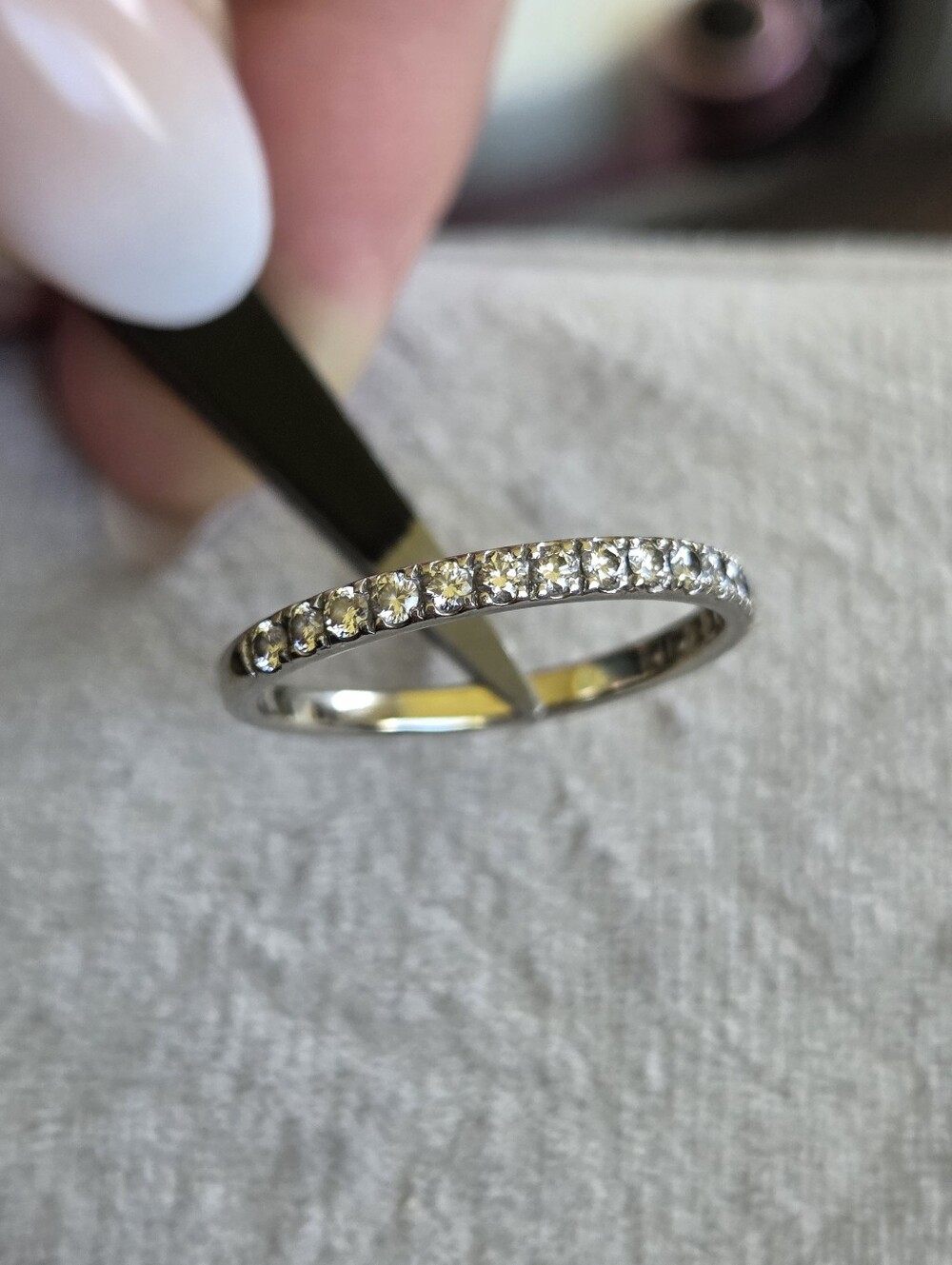 10k Classic Diamond Pavé Half-Eternity Band in White Gold - Size 7.25 - Picture 2 of 6